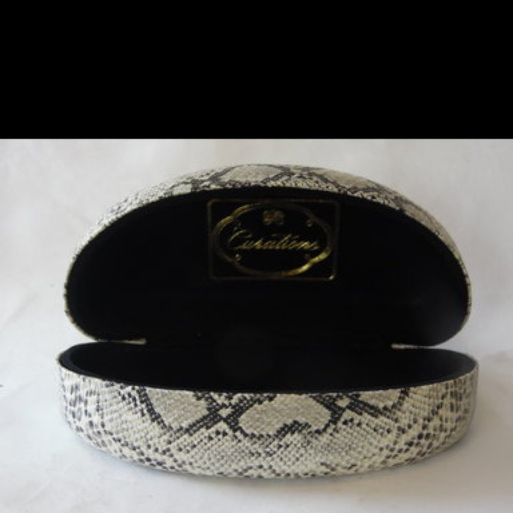 Curations Sunglasses With Case - image 5